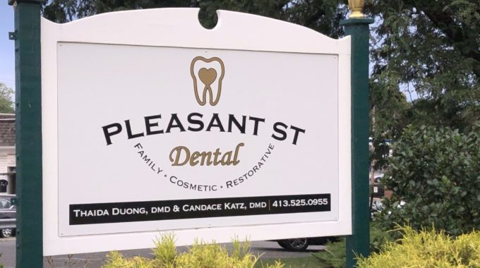 Is Chewing Gum Good or Bad for your Teeth? - Pleasant Street Dental